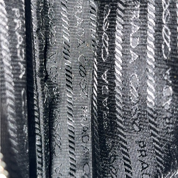 Prada Re-Edition 2005 Re Nylon Bag - Picture 6 of 13